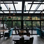 Hotel Goral & *
