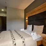 Hotel Goral &