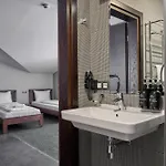 Hotel Goral & *