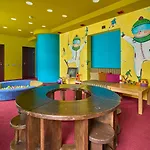 Hotel Goral &