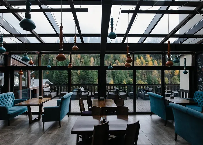 Hotel Goral & *