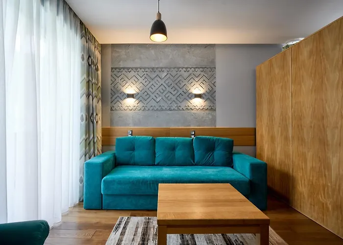 Hotel Goral &